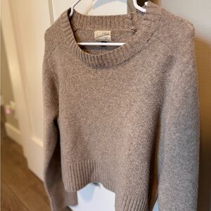 Universal Thread Women's Beige Crew Neck Sweater